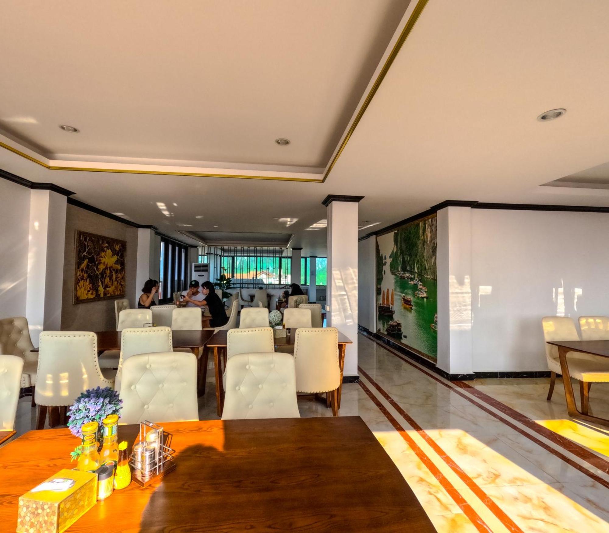 Vang Vieng Consiana Hotel Exterior photo