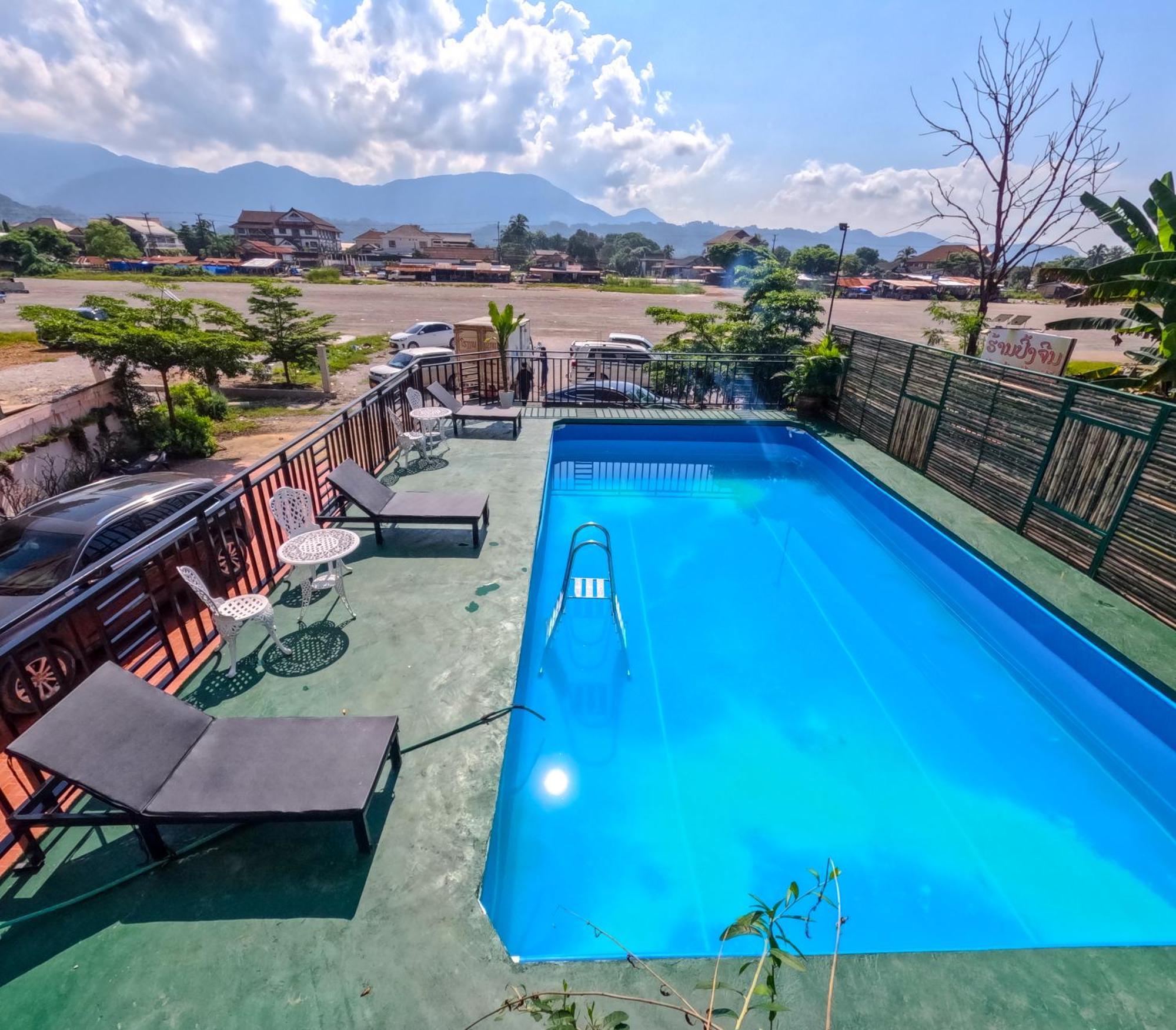 Vang Vieng Consiana Hotel Exterior photo