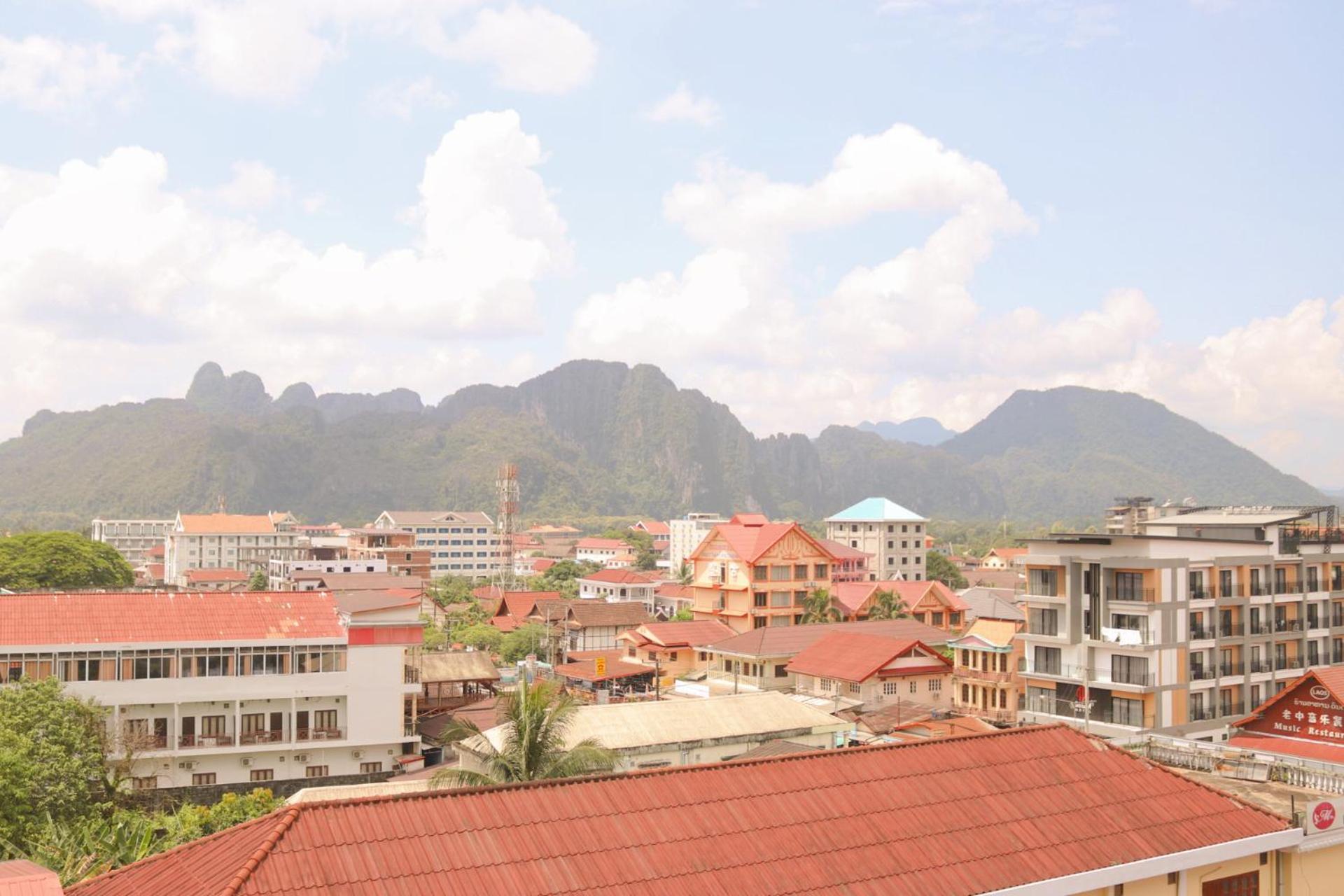 Vang Vieng Consiana Hotel Exterior photo