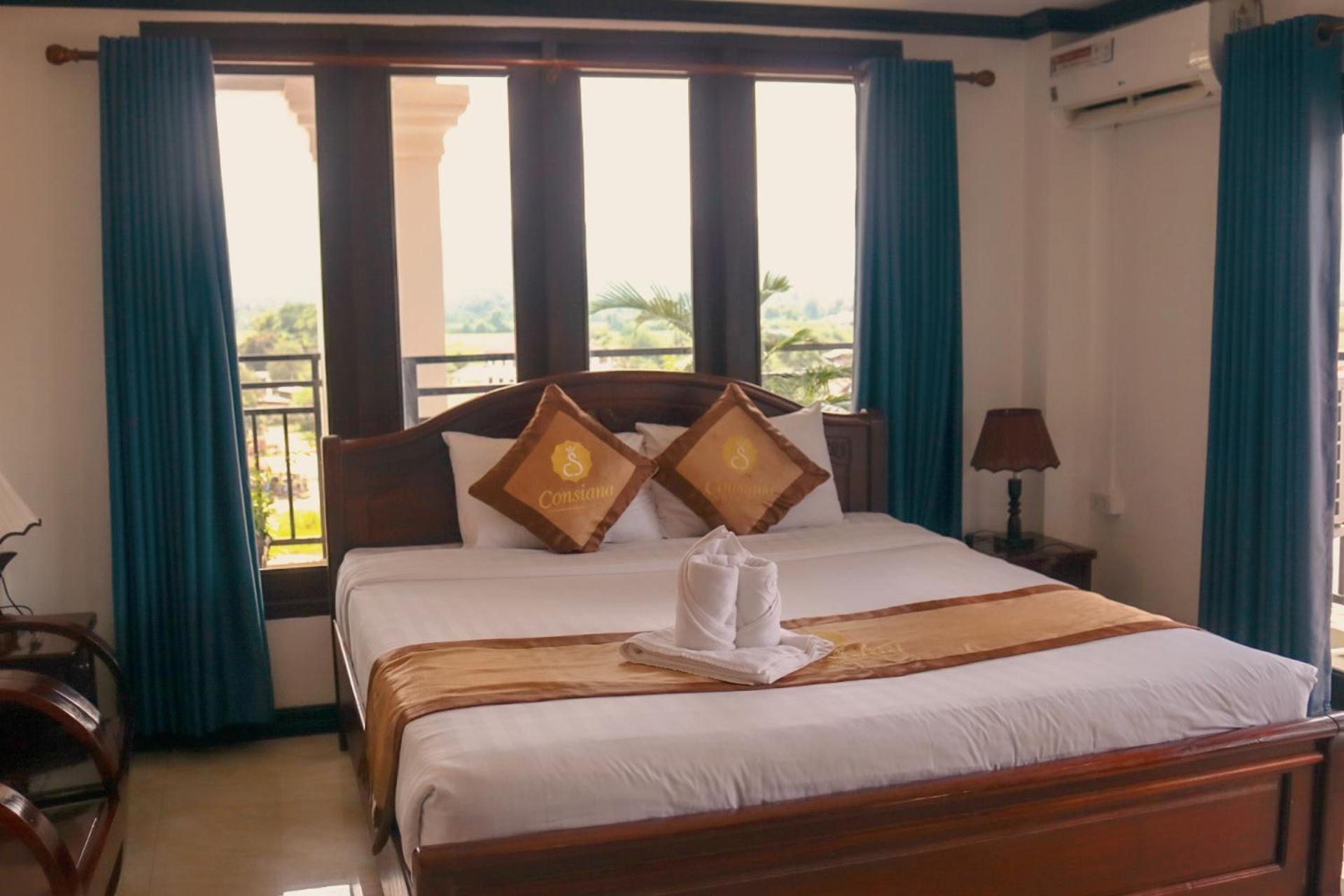 Vang Vieng Consiana Hotel Exterior photo