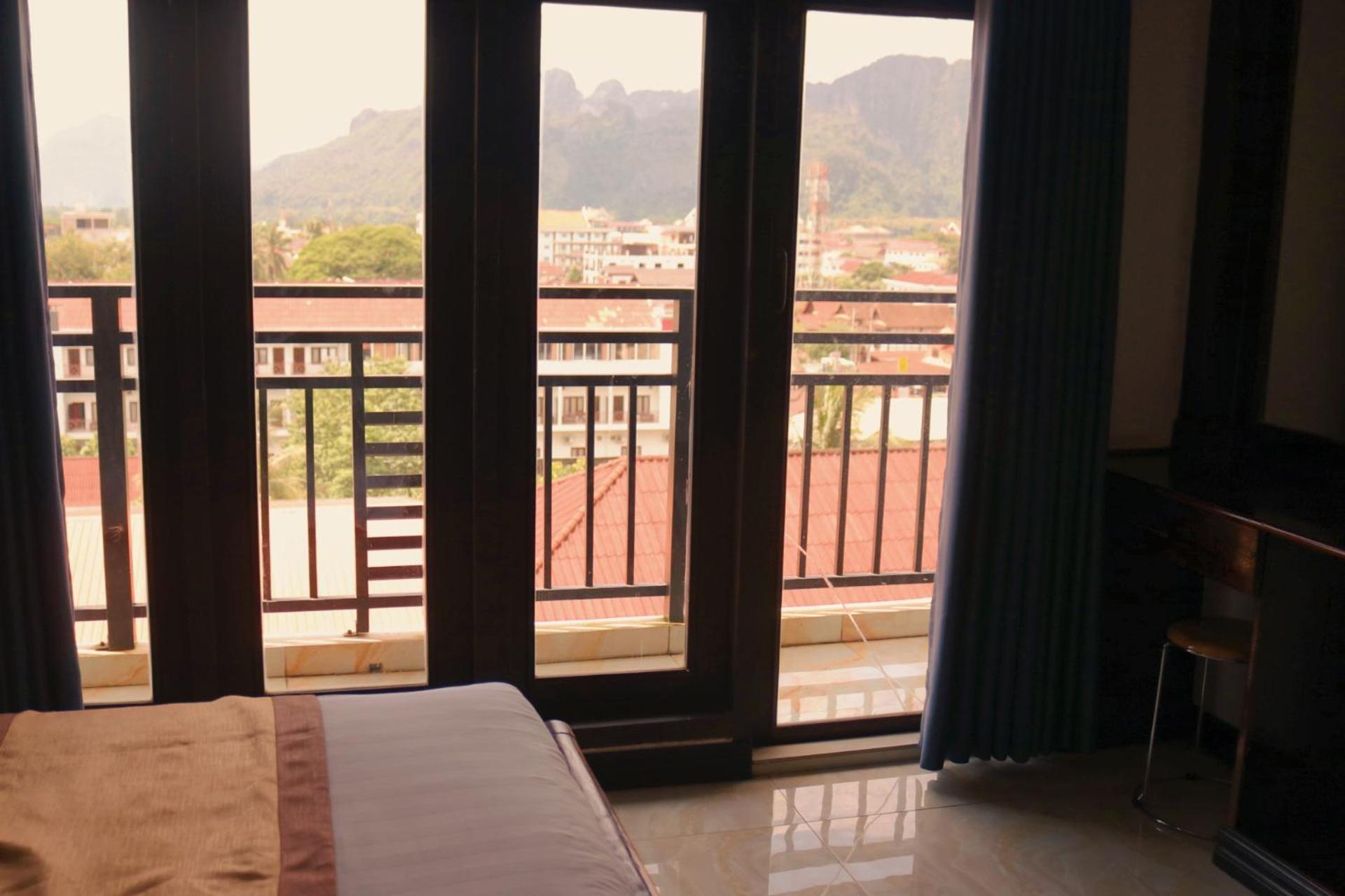 Vang Vieng Consiana Hotel Exterior photo