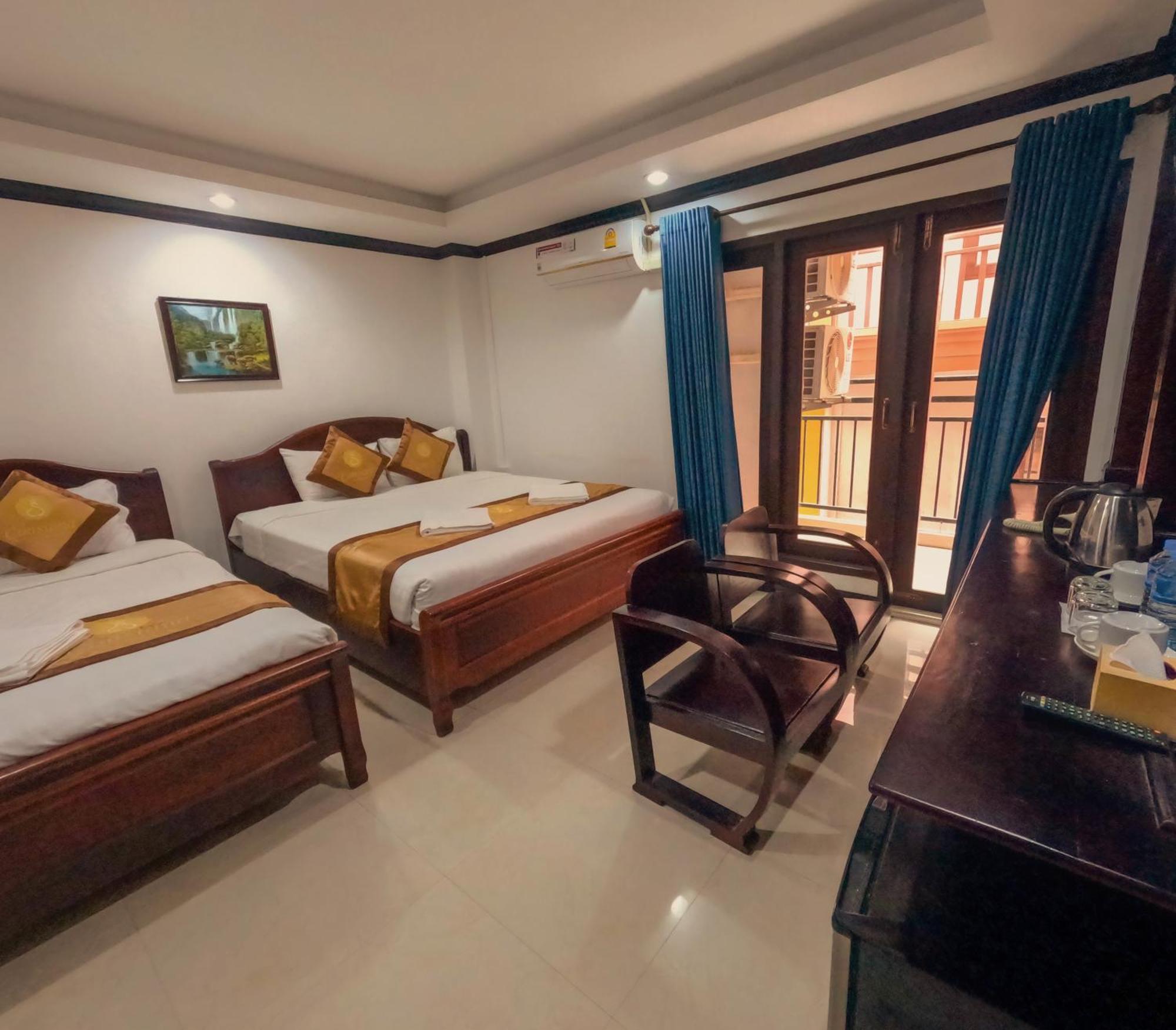 Vang Vieng Consiana Hotel Exterior photo