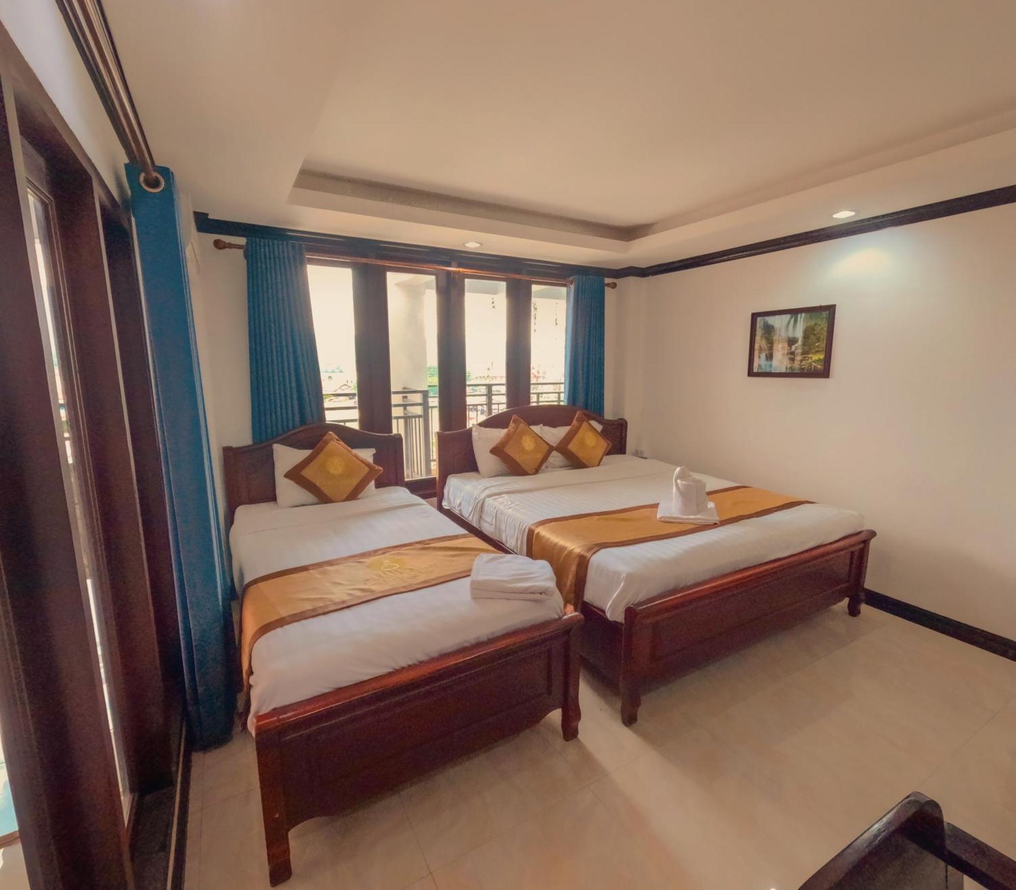 Vang Vieng Consiana Hotel Exterior photo